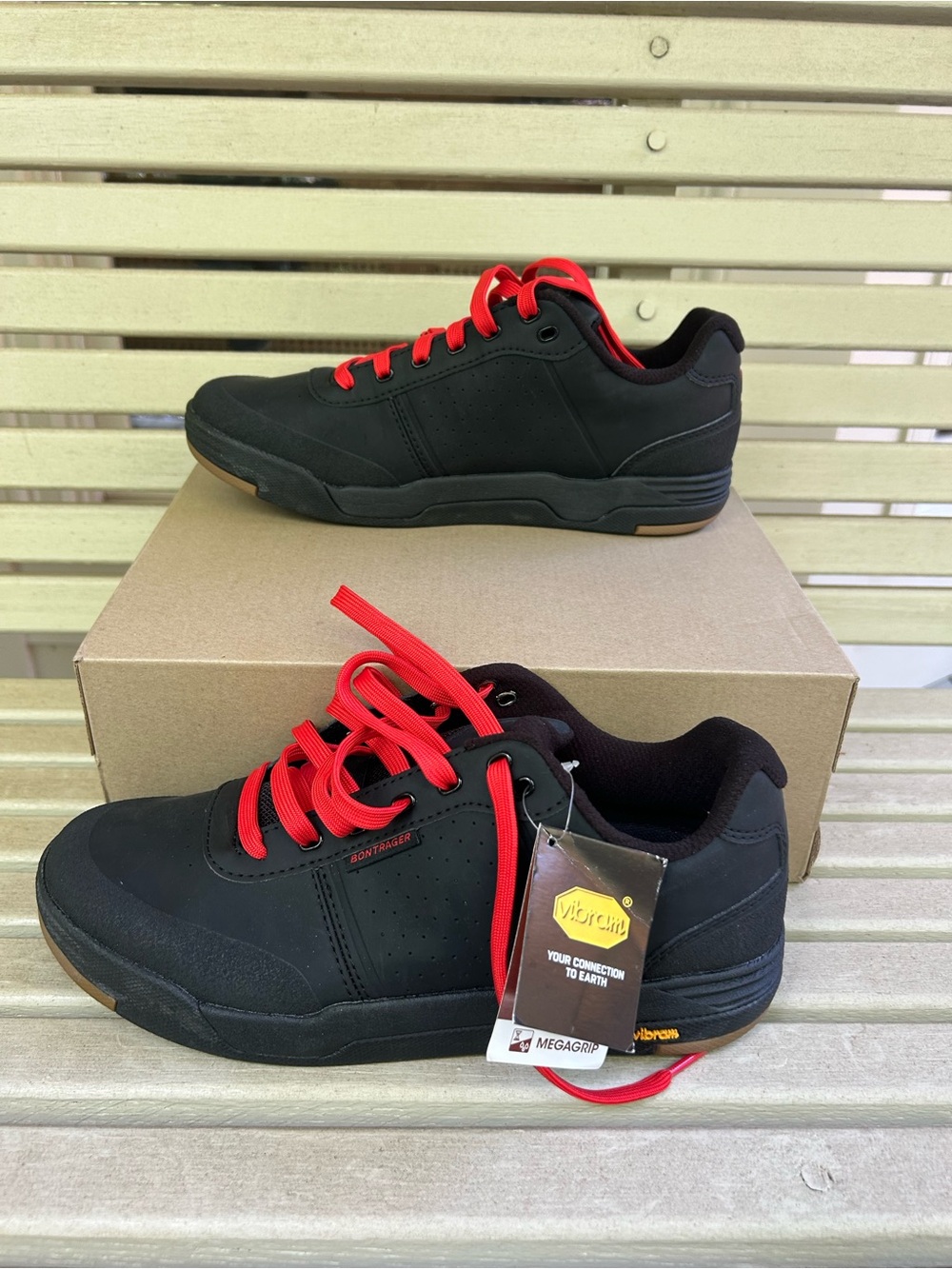 Vibram Men's Black Sneakers with Red Laces